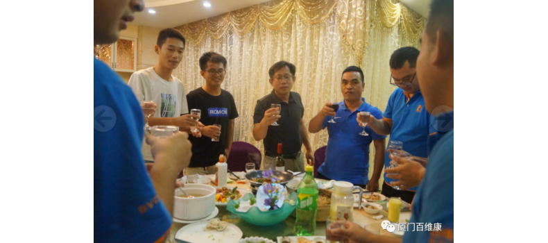 2020年中公司特色活動(dòng)：會(huì)餅博狀元、舉杯共聚首、歌唱好生活